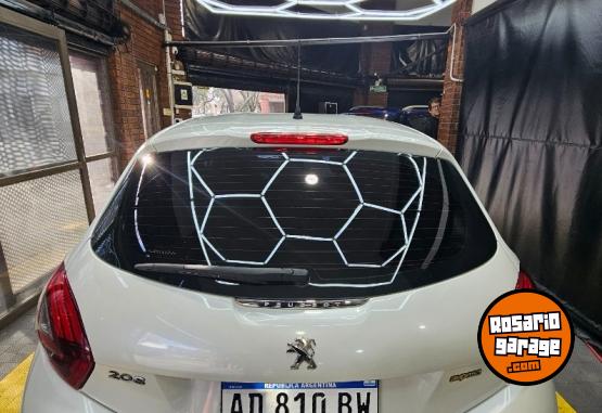 Autos - Peugeot 208 Allure 2019 Nafta 110000Km - En Venta
