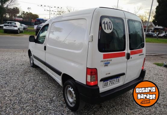 Utilitarios - Peugeot PARTNER 2016 GNC 140000Km - En Venta
