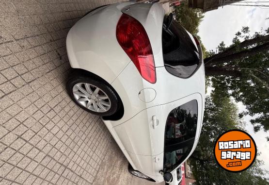 Autos - Peugeot 308 Allure Nav 2015 Diesel 150000Km - En Venta