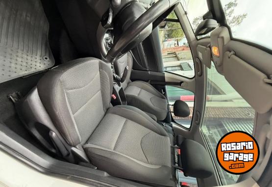 Autos - Peugeot 308 Allure Nav 2015 Diesel 150000Km - En Venta