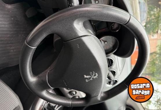 Autos - Peugeot 308 Allure Nav 2015 Diesel 150000Km - En Venta