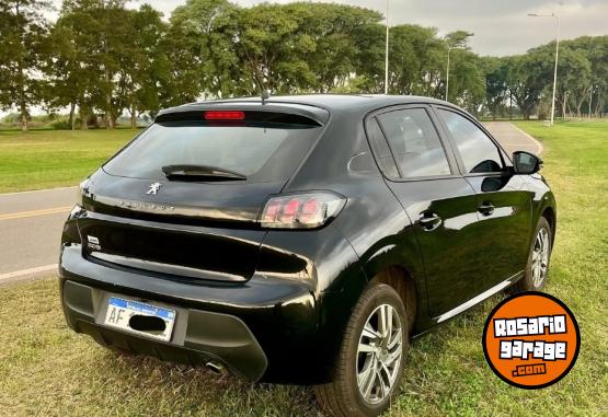 Autos - Peugeot 208 Allure 2022 Nafta 122000Km - En Venta