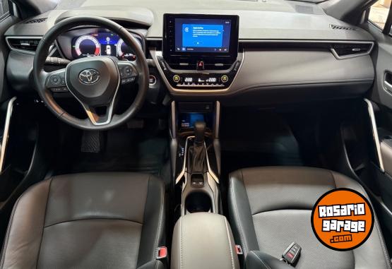 Autos - Toyota COROLLA CROSS SEG 2024 Nafta 8500Km - En Venta
