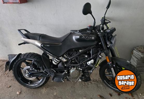 Motos - Husqvarna Svartpilen 200 2022 Nafta 700Km - En Venta