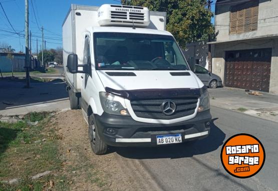 Camiones y Gr�as - Vendo sprinter 515 - En Venta