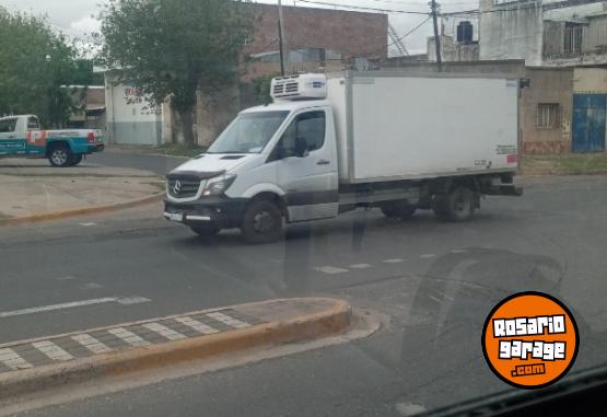 Camiones y Gr�as - Vendo sprinter 515 - En Venta