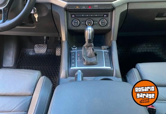 Camionetas - Volkswagen Amarok Highline 2.0 AT 2023 Diesel 36000Km - En Venta