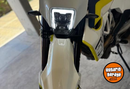 Motos - Husqvarna 701 Supermoto 2018 Nafta 14000Km - En Venta