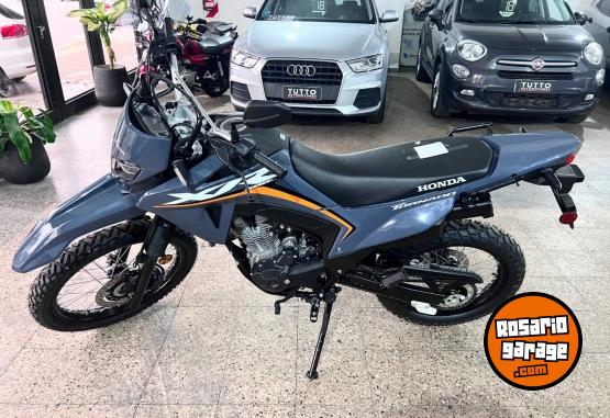 Motos - Honda Tornado Xr 300 2026 Nafta 0Km - En Venta