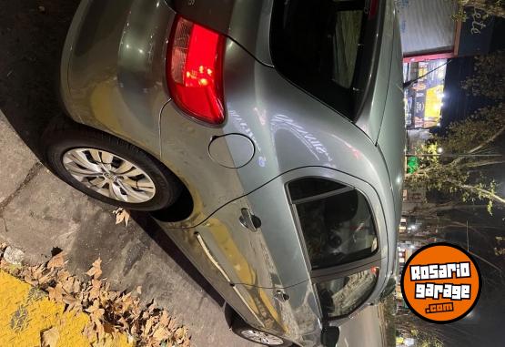 Autos - Volkswagen Gol trend 2011 Nafta 176000Km - En Venta
