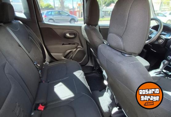 Camionetas - Jeep renegade 2023 Nafta 51000Km - En Venta