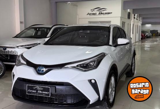Autos - Toyota CHR 2022 Electrico / Hibrido 100000Km - En Venta