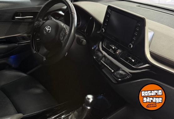 Autos - Toyota CHR 2022 Electrico / Hibrido 100000Km - En Venta