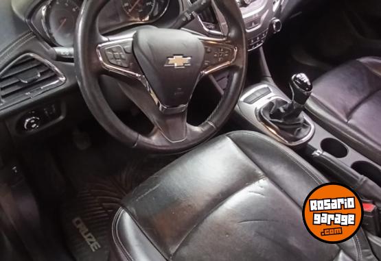 Autos - Chevrolet Cruze LT 2017 Nafta 130000Km - En Venta