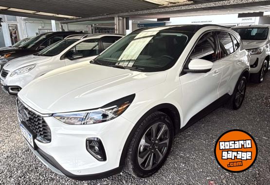 Autos - Ford Kuga 2.5 Titanium 2024 Electrico / Hibrido 40000Km - En Venta