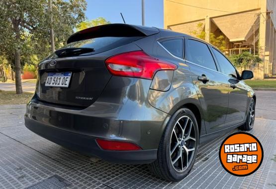 Autos - Ford Focus titanium 2019 Nafta 98700Km - En Venta