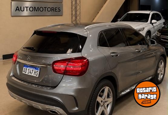 Autos - Mercedes Benz GLA250 2018 Nafta 81500Km - En Venta