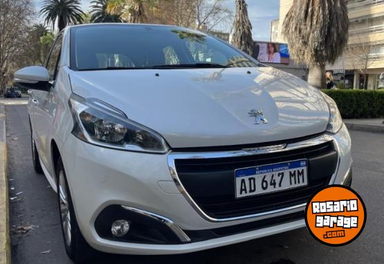 Autos - Peugeot 208 ALLURE TRIPTONIC 2019 Nafta 64000Km - En Venta