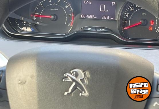 Autos - Peugeot 208 ALLURE TRIPTONIC 2019 Nafta 64000Km - En Venta