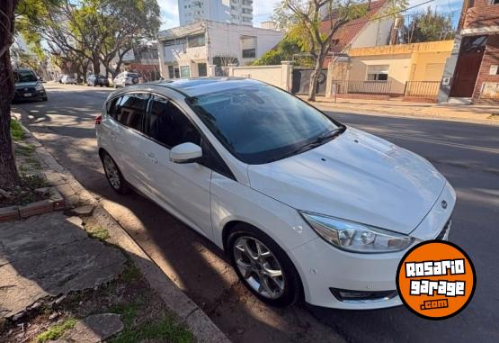 Autos - Ford Focus 2018 Nafta 180000Km - En Venta