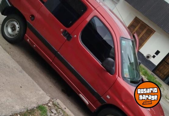 Utilitarios - Peugeot BERLINGO 2007 Diesel 219000Km - En Venta