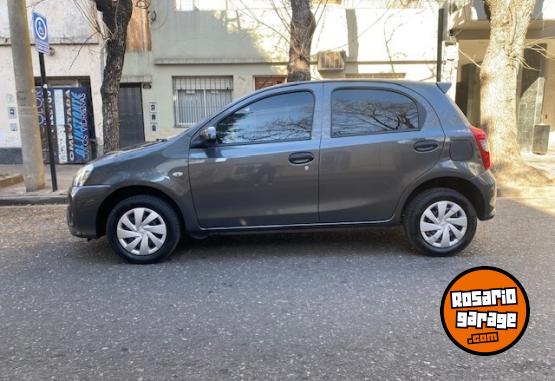 Autos - Toyota ETIOS X 1.5 2023 Nafta 23700Km - En Venta