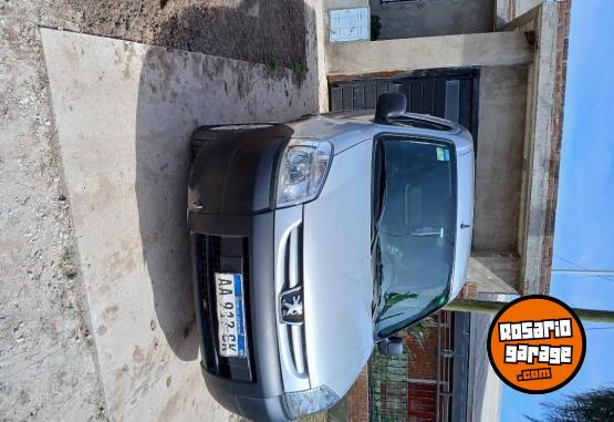 Autos - Peugeot Partner 2017 Nafta 107000Km - En Venta