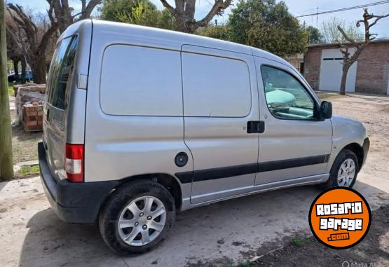 Autos - Peugeot Partner 2017 Nafta 107000Km - En Venta