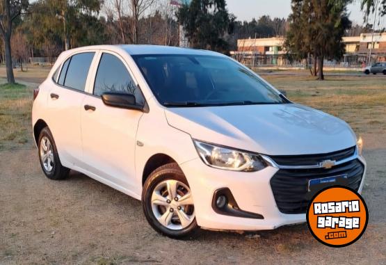 Autos - Chevrolet Onix 2021 Nafta 130000Km - En Venta