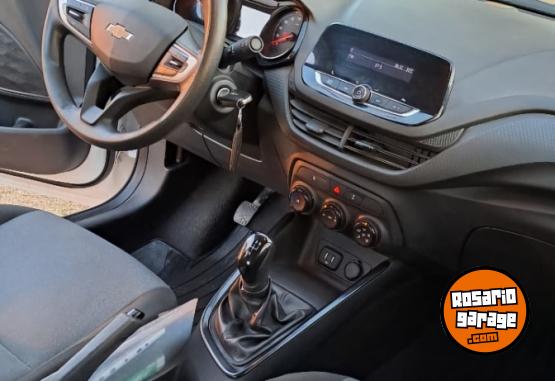 Autos - Chevrolet Onix 2021 Nafta 130000Km - En Venta
