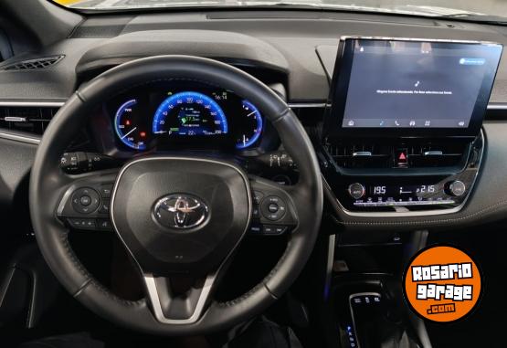 Autos - Toyota COROLLA CROSS SEG 2.0 CVT 2022 Nafta 110848Km - En Venta