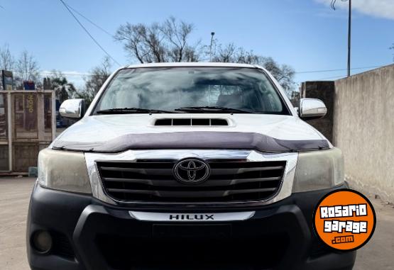 Camionetas - Toyota Hilux CABINA DOBLE SRV 2012 Diesel 339500Km - En Venta