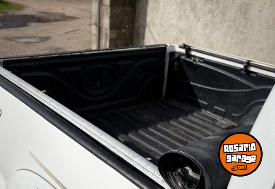 Camionetas - Toyota Hilux CABINA DOBLE SRV 2012 Diesel 339500Km - En Venta
