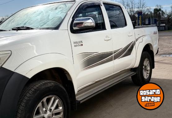 Camionetas - Toyota Hilux CABINA DOBLE SRV 2012 Diesel 339500Km - En Venta