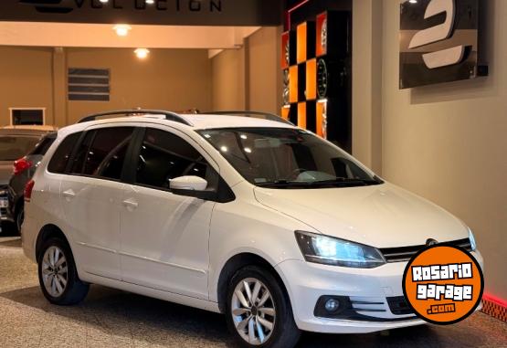 Autos - Volkswagen SURAN TRENDLINE 2016 Nafta 82500Km - En Venta
