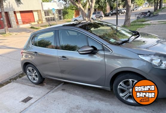 Autos - Peugeot 208 pack cuir 2013 Nafta 125000Km - En Venta