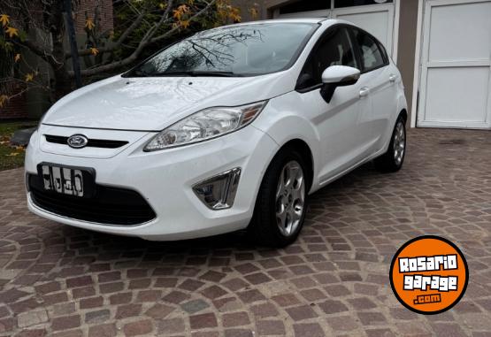 Autos - Ford Fiesta Kinetic Titanium 2011 Nafta 200000Km - En Venta