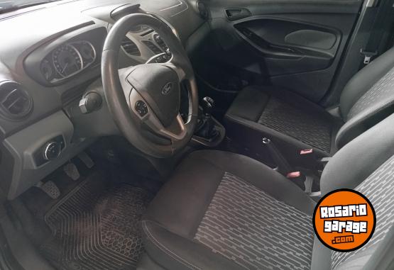 Autos - Ford Ka fiesta gol punto 2018 Nafta 85000Km - En Venta