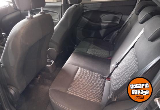 Autos - Ford Ka fiesta gol punto 2018 Nafta 85000Km - En Venta