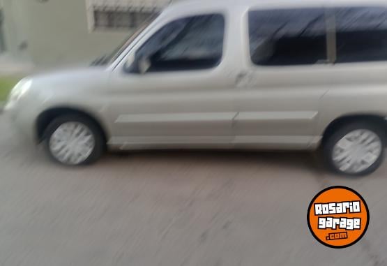 Utilitarios - Citroen Berlingo multispace 1,6 2013 GNC 140400Km - En Venta