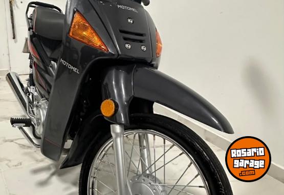 Motos - Motomel Dlx 110 2024 Nafta 1700Km - En Venta