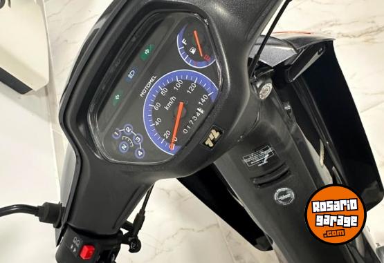 Motos - Motomel Dlx 110 2024 Nafta 1700Km - En Venta