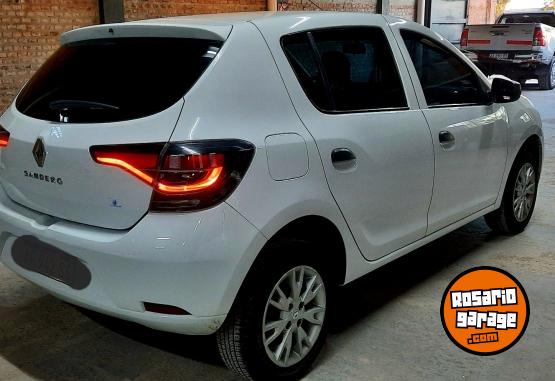 Autos - Renault Sandero Life 2023 Nafta 67000Km - En Venta