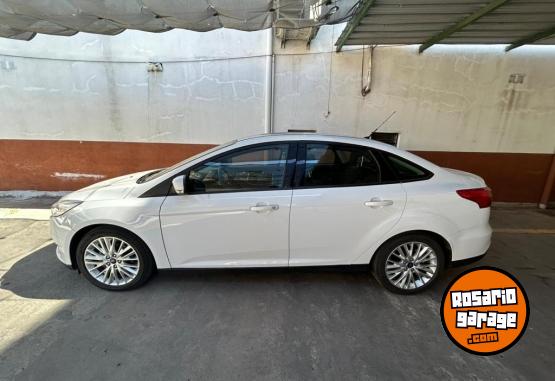 Autos - Ford FOCUS SE PLUS 2016 Nafta 65000Km - En Venta