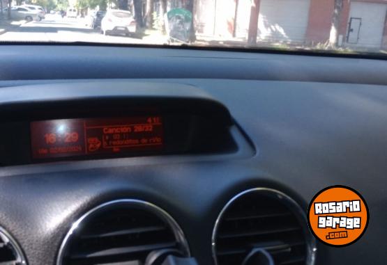 Autos - Peugeot 308 2015 Nafta 71000Km - En Venta