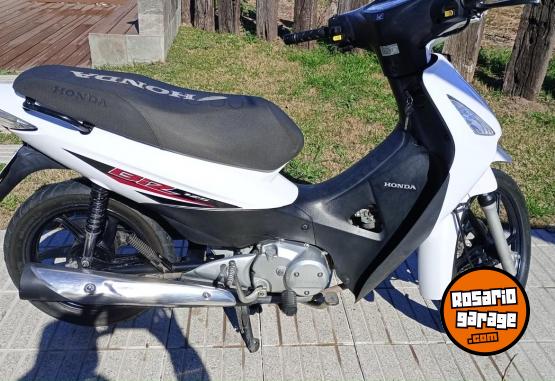 Motos - Honda Biz 2016 Nafta 23000Km - En Venta