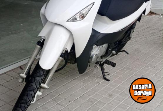 Motos - Honda Biz 2016 Nafta 23000Km - En Venta