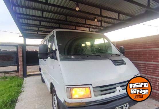 Utilitarios - Renault Trafic 1999 Diesel 350000Km - En Venta