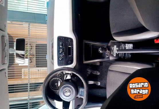 Autos - Volkswagen Up High 2015 Nafta 144000Km - En Venta