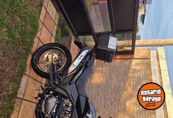 Motos - Corven Triax 250 adv 2025 Nafta 3500Km - En Venta